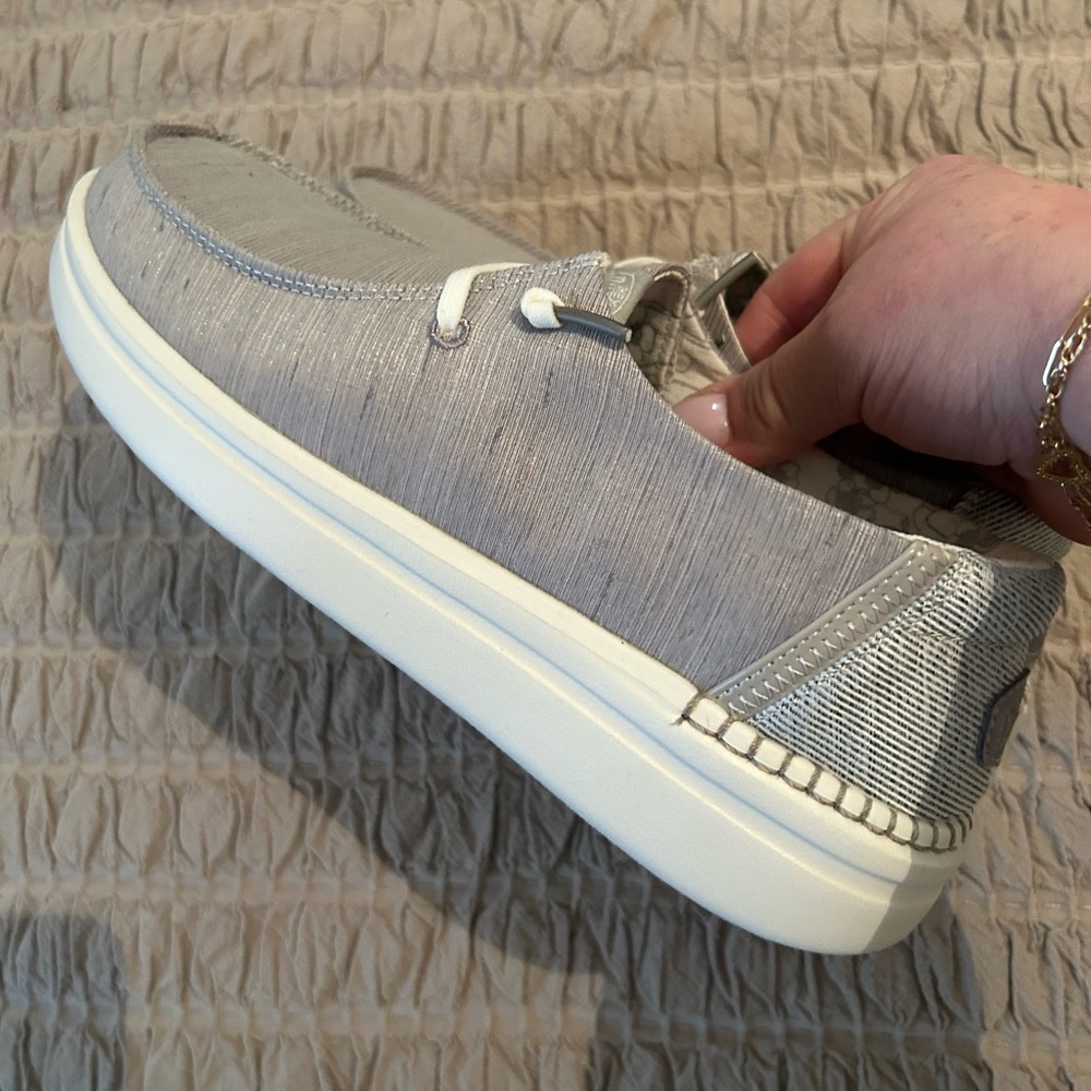 Hey Dude women's shoes Wendy rise size 9